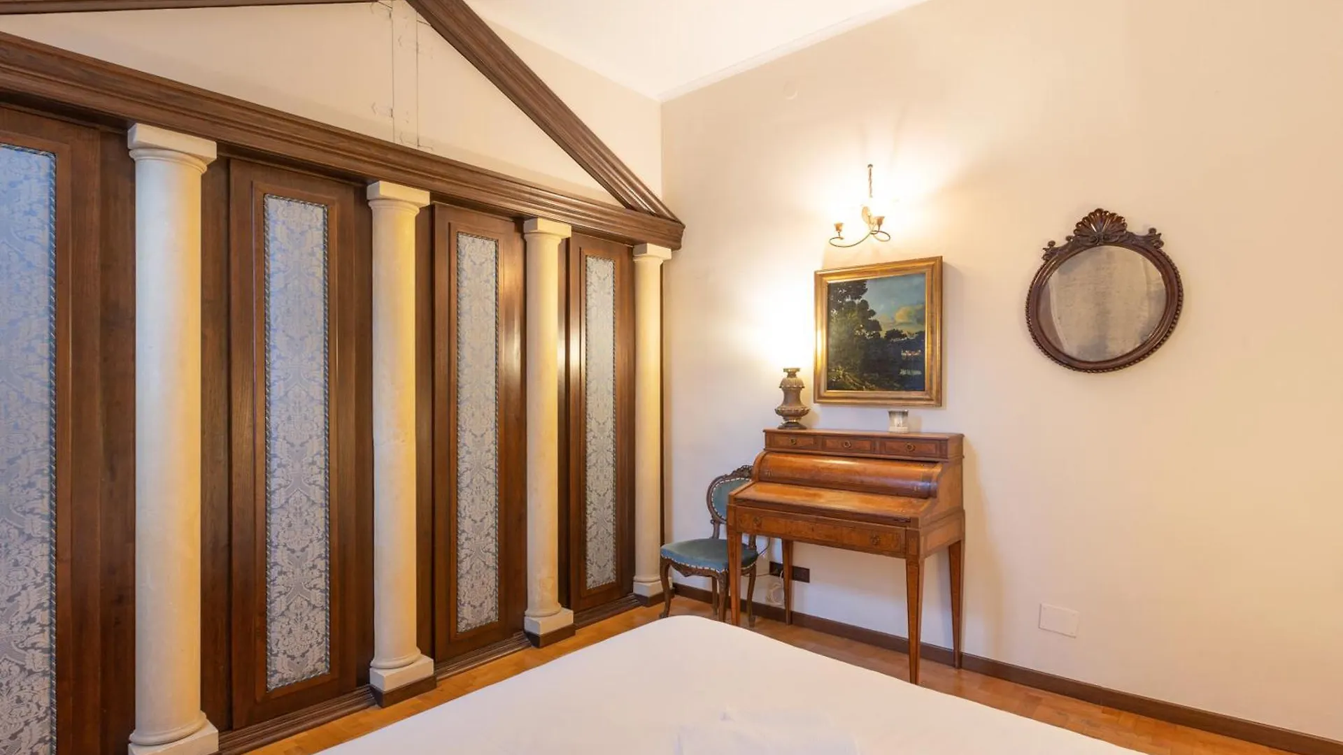 Duomo - Piatti Charme Apartment ميلان